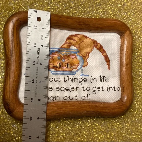 Framed Cat Embroidery Art - Picture 8 of 9